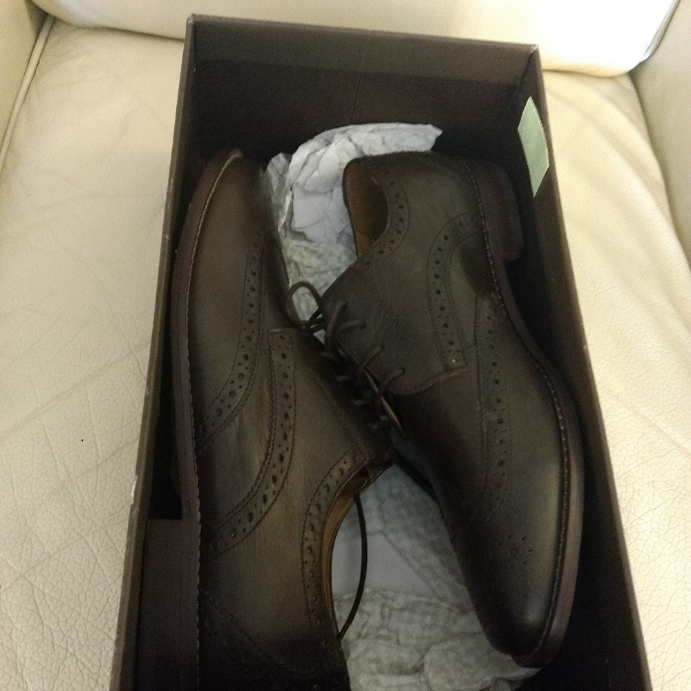 Florsheim NIB brown wingtips